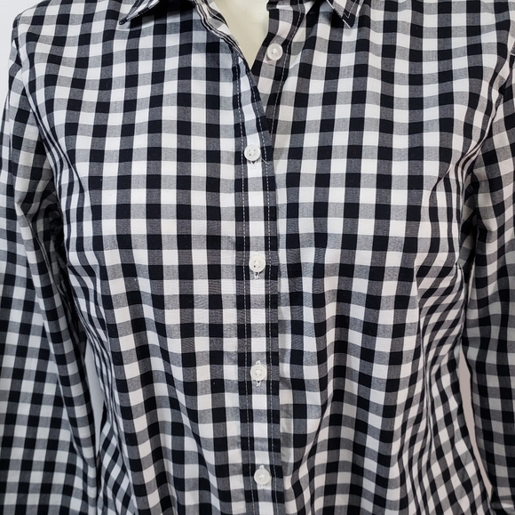 Banana Republic Black & White Plaid Fitted Blouse - Picture 4 of 7